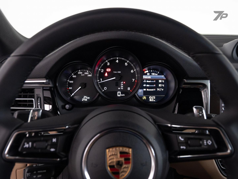 Foto do veículo PORSCHE MACAN  2.0 TURBO 2026 25 KM 599.500,00