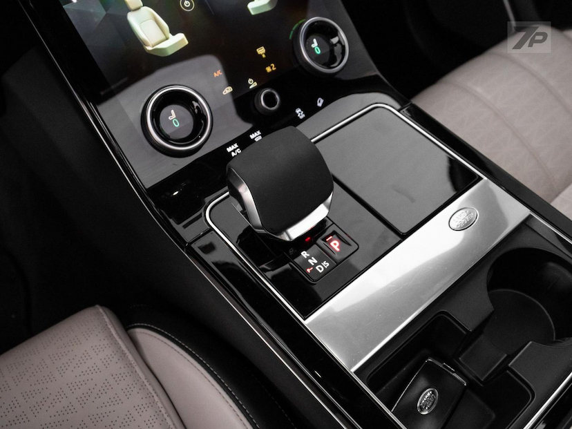 Foto do veículo LAND ROVER RANGE ROVER VELAR P340 HSE RDYN 2021 78.118 KM 340.000,00