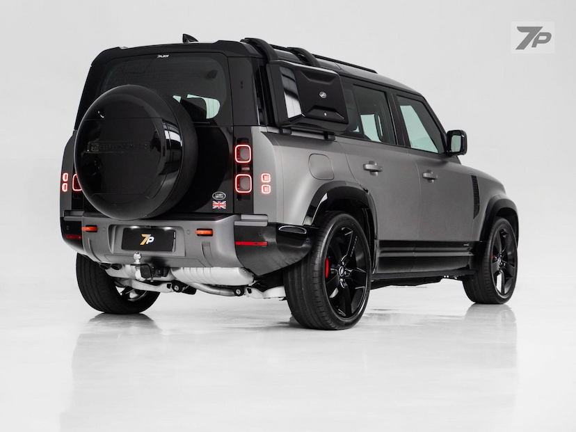 Foto do veículo LAND ROVER DEFENDER  X 7L 2023 92.800 KM 528.500,00