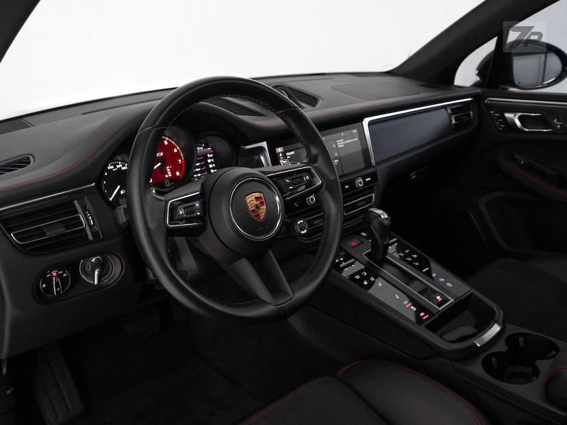 Foto do veículo PORSCHE MACAN  GTS 2023 8.730 KM 619.000,00