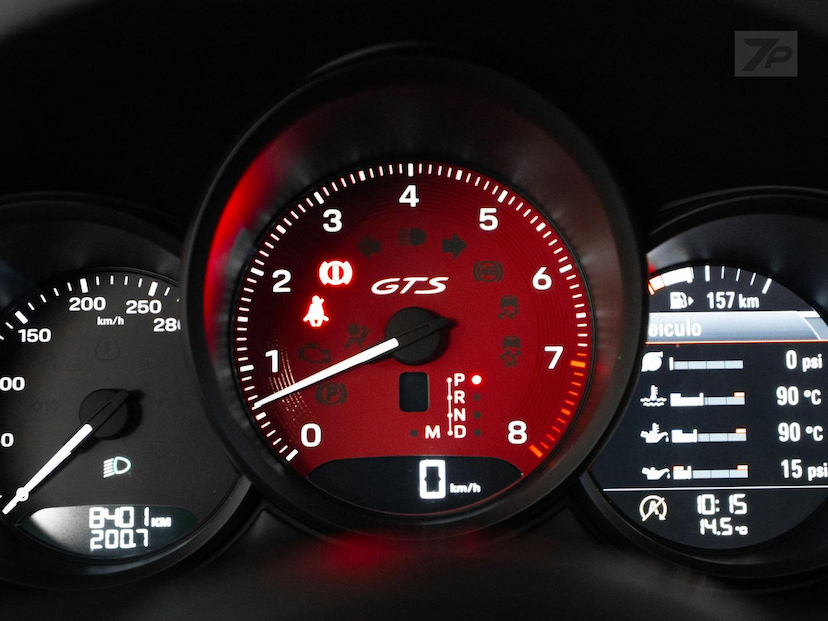Foto do veículo PORSCHE MACAN  GTS 2023 8.730 KM 619.000,00