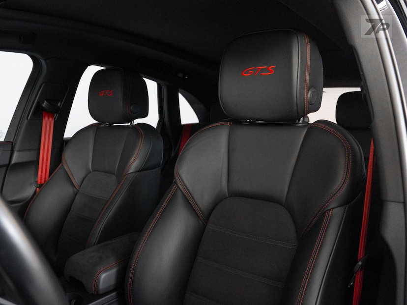 Foto do veículo PORSCHE MACAN  GTS 2023 8.730 KM 619.000,00
