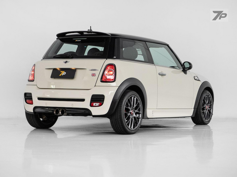 Foto do veículo MINI JOHN COOPER WORKS  2013 37.425 KM 109.000,00