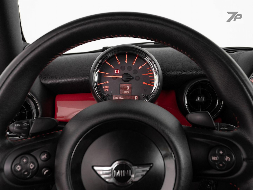 Foto do veículo MINI JOHN COOPER WORKS  2013 37.425 KM 109.000,00