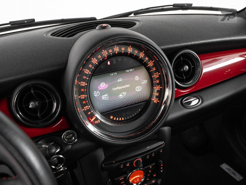 Foto do veículo MINI JOHN COOPER WORKS  2013 37.425 KM 109.000,00