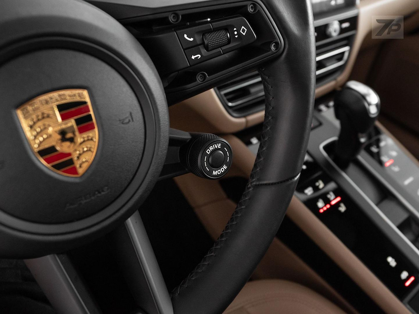 Foto do veículo PORSCHE MACAN  2023 17.220 KM 465.000,00