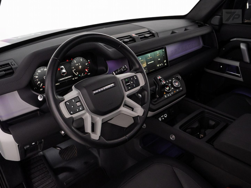 Foto do veículo LAND ROVER DEFENDER  SE XD 2023 17.280 KM 699.000,00