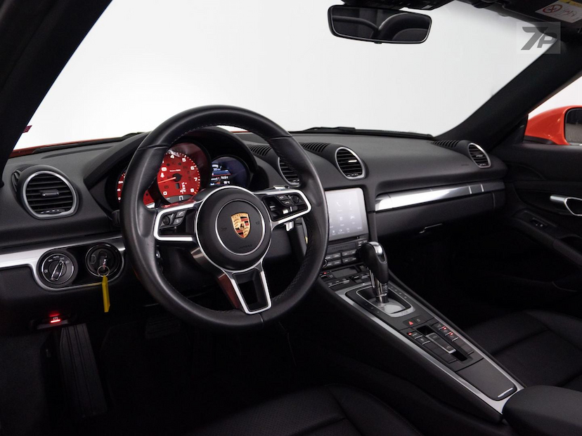 Foto do veículo PORSCHE BOXSTER  2020 32.780 KM 478.500,00