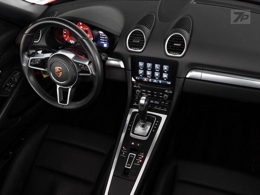 Foto do veículo PORSCHE BOXSTER  2020 32.780 KM 478.500,00