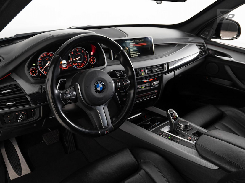Foto do veículo BMW X5  3.0 4X4 M50D I6 TURBO AUTOMATICO 2017 121.985 KM 219.500,00