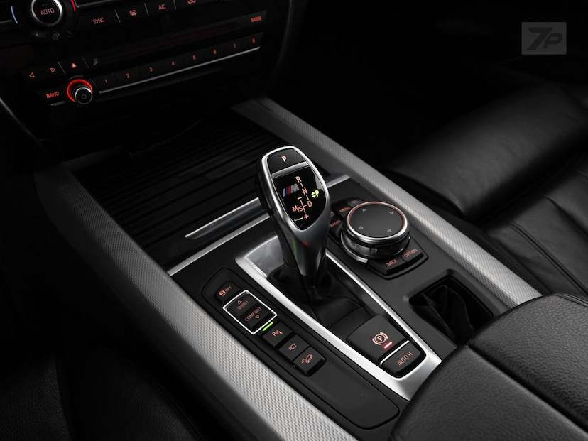 Foto do veículo BMW X5  3.0 4X4 M50D I6 TURBO AUTOMATICO 2017 121.985 KM 219.500,00