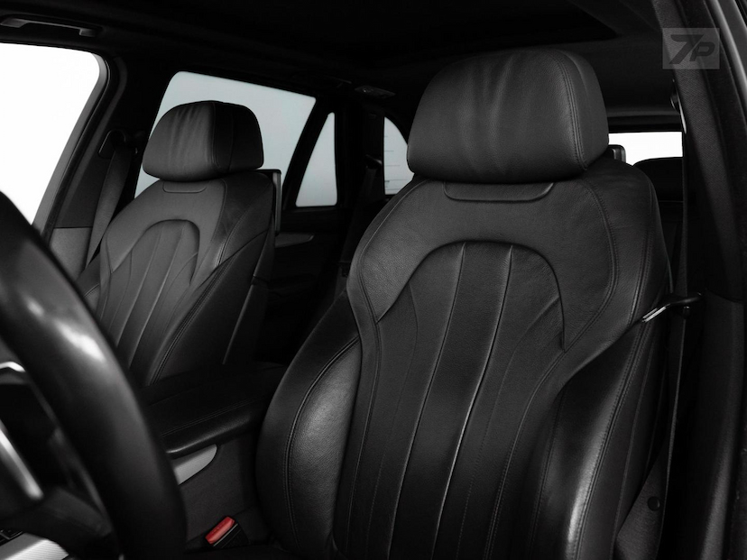 Foto do veículo BMW X5  3.0 4X4 M50D I6 TURBO AUTOMATICO 2017 121.985 KM 219.500,00