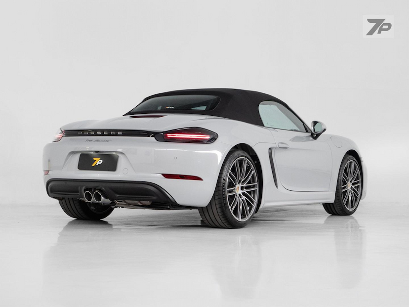 Foto do veículo PORSCHE 718  BOXSTER 2.0 300CV 2024 3.154 KM 599.000,00