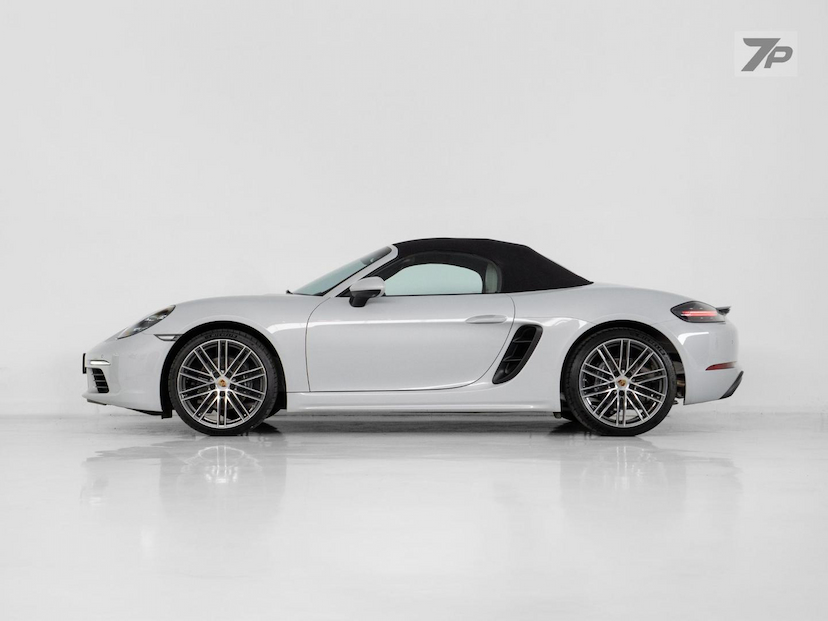 Foto do veículo PORSCHE 718  BOXSTER 2.0 300CV 2024 3.154 KM 599.000,00