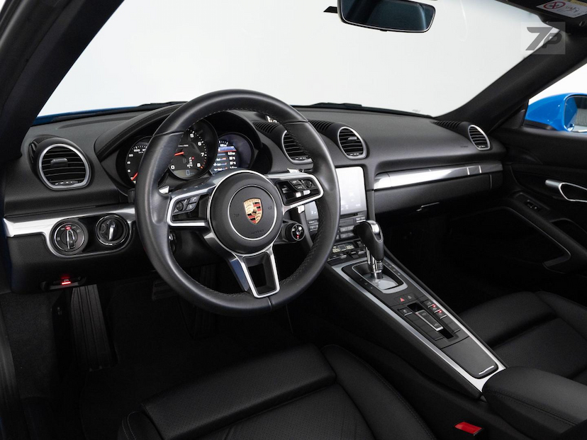 Foto do veículo PORSCHE 718  BOXSTER 2.0 300CV 2023 11.090 KM 545.000,00