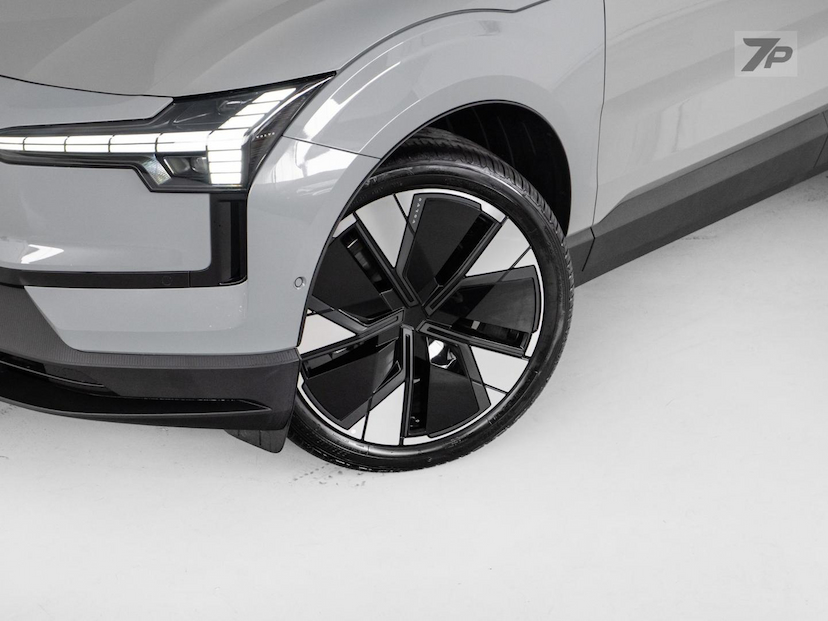 Foto do veículo VOLVO EX30  E60 ULTRA (ELÉTRICO) 2025 26 KM 279.000,00