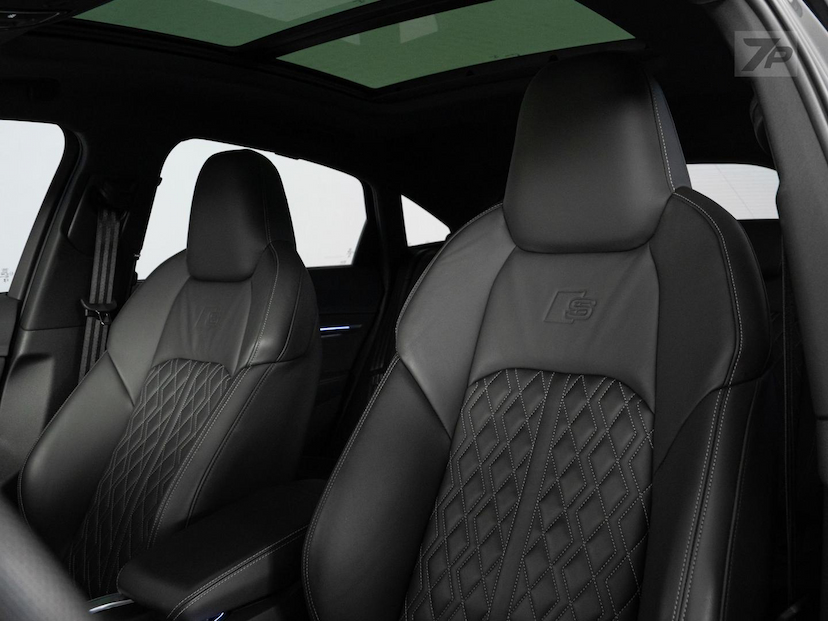 Foto do veículo AUDI SQ8  SPORTBACK E-TRON QUATTRO (ELÉTRICO) 2024 13.900 KM 548.500,00