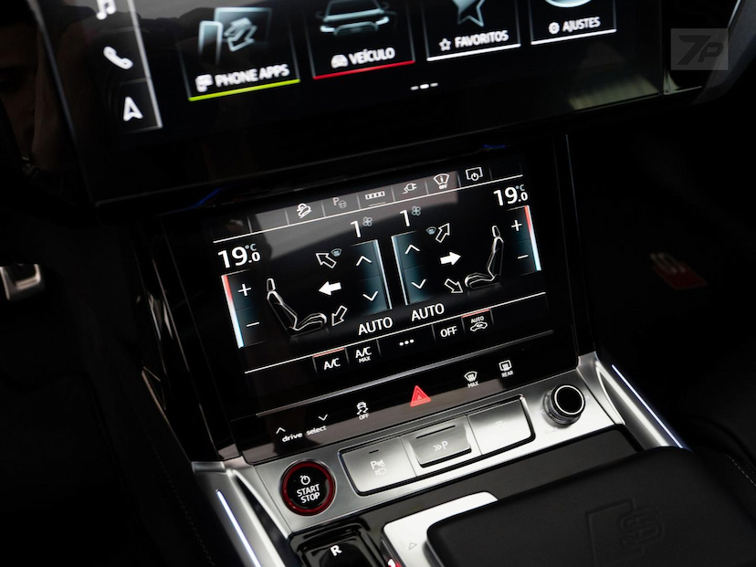 Foto do veículo AUDI SQ8  SPORTBACK E-TRON QUATTRO (ELÉTRICO) 2024 13.900 KM 548.500,00