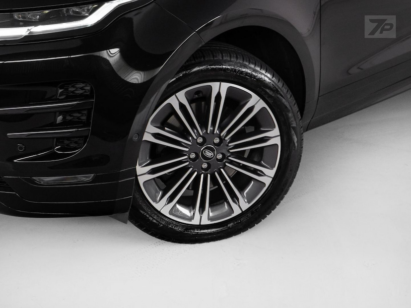 Foto do veículo LAND ROVER RANGE ROVER EVOQUE P250FF HSE D 2024 3.405 KM 365.000,00