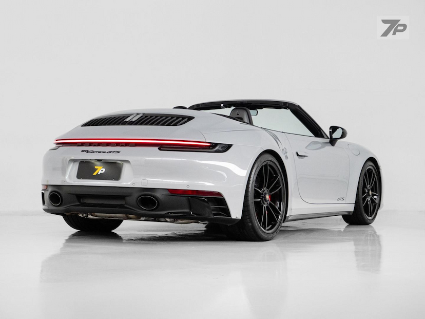 Foto do veículo PORSCHE 911  CARRERA GTS CABRIOLET 2024 2.400 KM 1.230.000,00