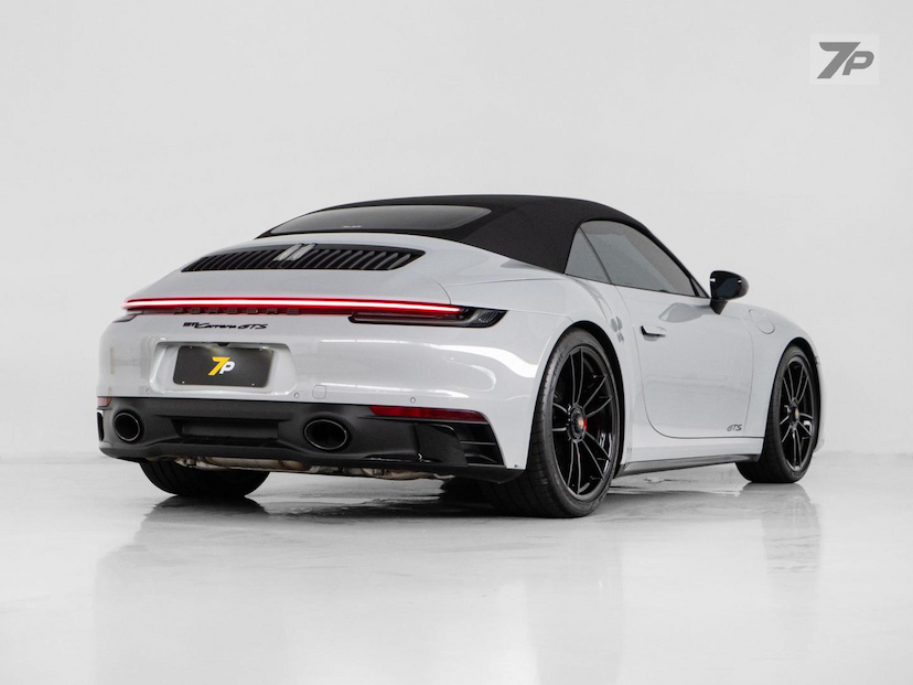 Foto do veículo PORSCHE 911  CARRERA GTS CABRIOLET 2024 2.400 KM 1.230.000,00