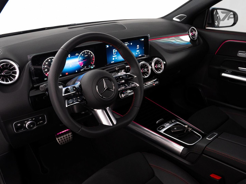 Foto do veículo MERCEDES-BENZ GLA 200 GLA200 AMG LINE 2026 28 KM 349.000,00