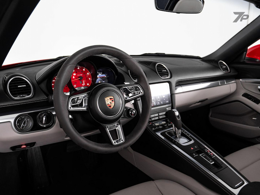 Foto do veículo PORSCHE BOXSTER  2024 5.320 KM 569.000,00