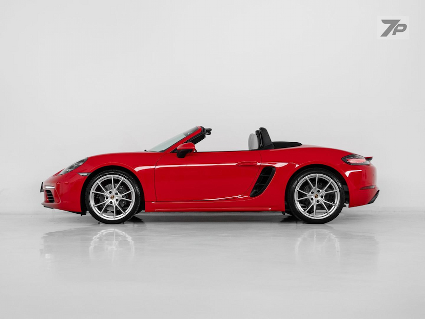Foto do veículo PORSCHE BOXSTER  2024 5.320 KM 569.000,00