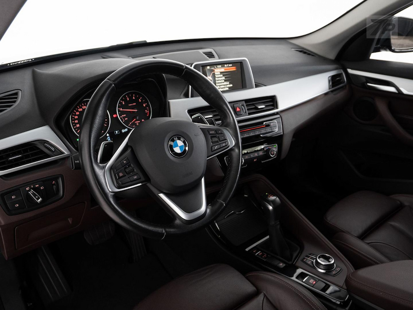 Foto do veículo BMW X1  X25I ACTIVEFLEX 2018 60.000 KM 144.900,00