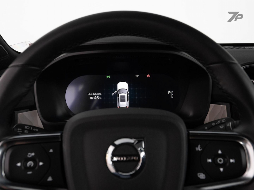 Foto do veículo VOLVO XC40  8 ULTIMATE 2023 14.000 KM 219.000,00