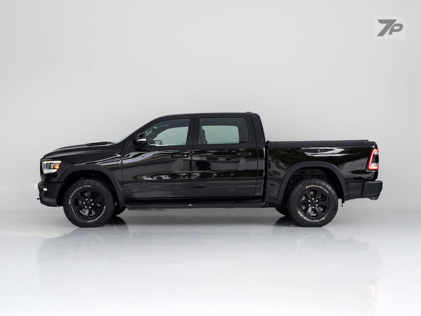 Foto do veículo RAM 1500  REBEL HEMI 2021 106.780 KM 325.000,00