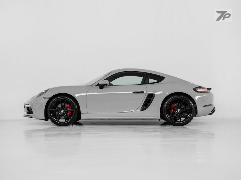 Foto do veículo PORSCHE 718  CAYMAN 2.0 300CV 2021 13.600 KM 500.000,00