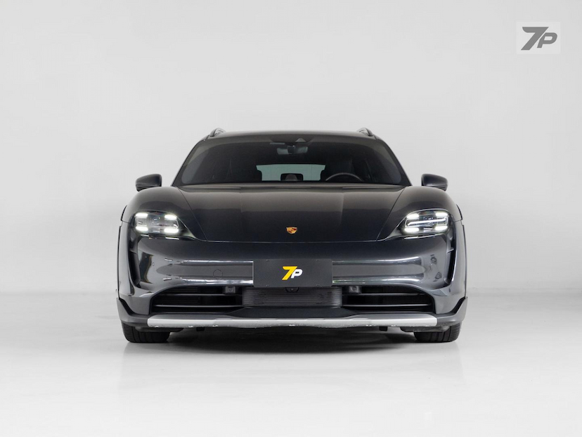 Foto do veículo PORSCHE TAYCAN   4CT 2022 14.724 KM 538.000,00