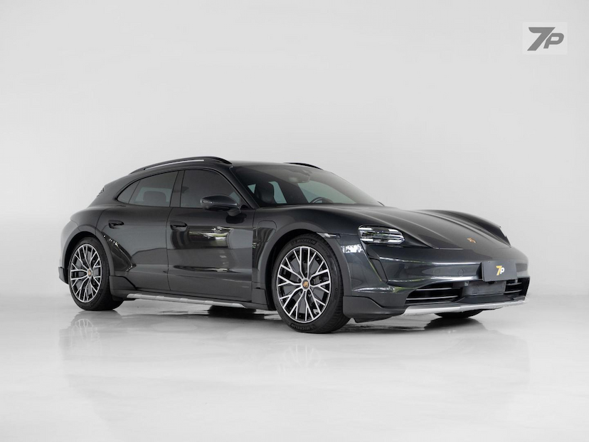 Foto do veículo PORSCHE TAYCAN   4CT 2022 14.724 KM 538.000,00