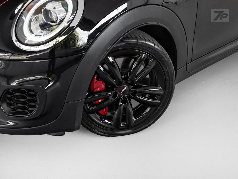 Foto do veículo MINI JOHN COOPER WORKS CABRIO JCW 2020 31.490 KM 207.000,00