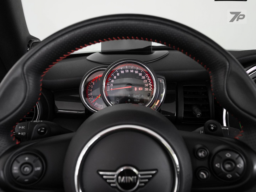 Foto do veículo MINI JOHN COOPER WORKS CABRIO JCW 2020 31.490 KM 207.000,00
