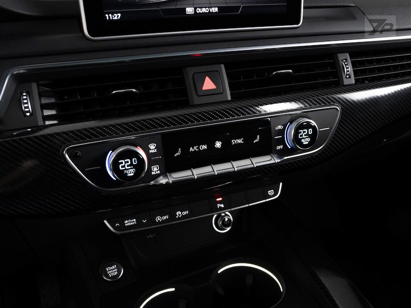 Foto do veículo AUDI A4  AV 2.0TFSI 2019 29.833 KM 229.000,00