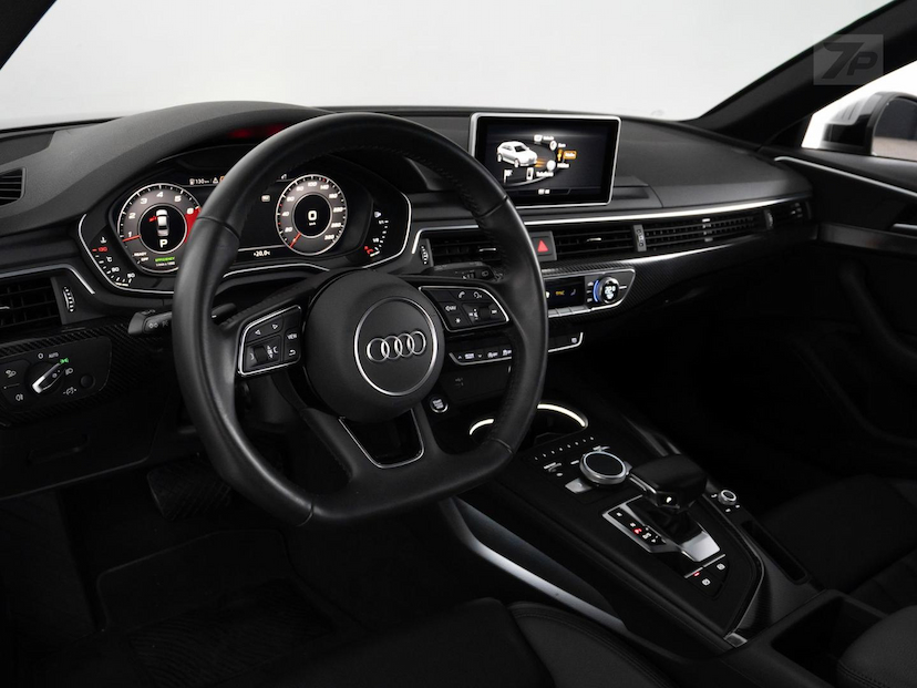 Foto do veículo AUDI A4  AV 2.0TFSI 2019 29.833 KM 229.000,00