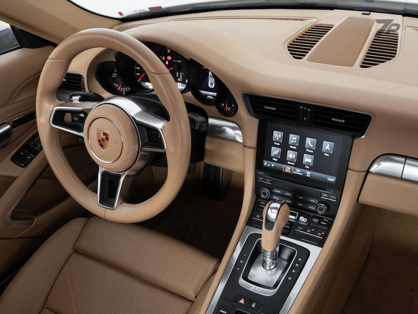 Foto do veículo PORSCHE 911  CARRERA 2017 20.947 KM 549.000,00