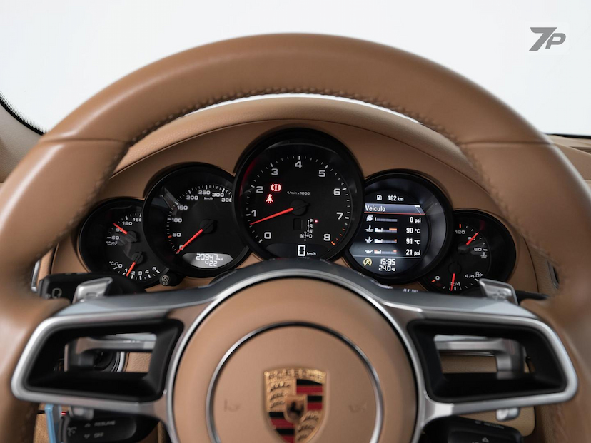 Foto do veículo PORSCHE 911  CARRERA 2017 20.947 KM 549.000,00