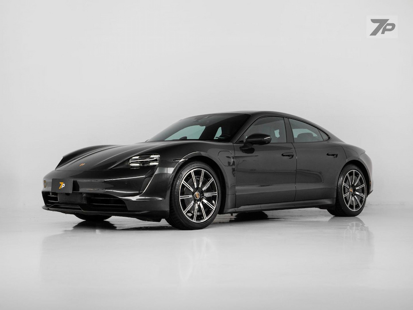 Foto do veículo PORSCHE TAYCAN  2021 7.354 KM 478.500,00