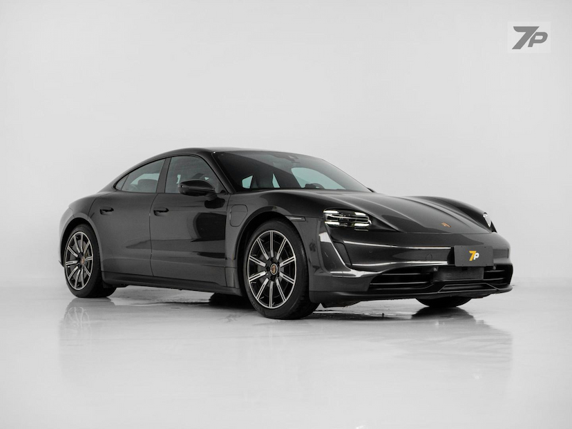 Foto do veículo PORSCHE TAYCAN  2021 7.354 KM 478.500,00