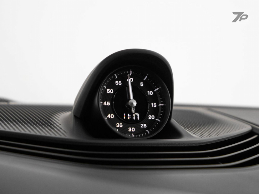 Foto do veículo PORSCHE TAYCAN  2021 7.354 KM 478.500,00