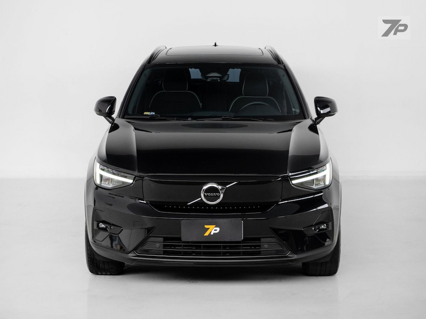 Foto do veículo VOLVO XC40  6 PLUS 2023 42.000 KM 193.500,00