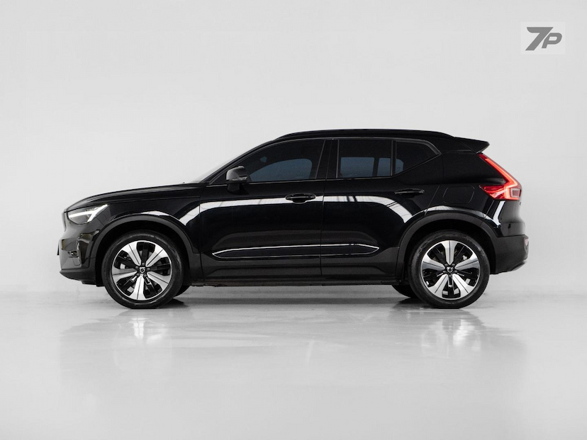 Foto do veículo VOLVO XC40  6 PLUS 2023 42.000 KM 193.500,00