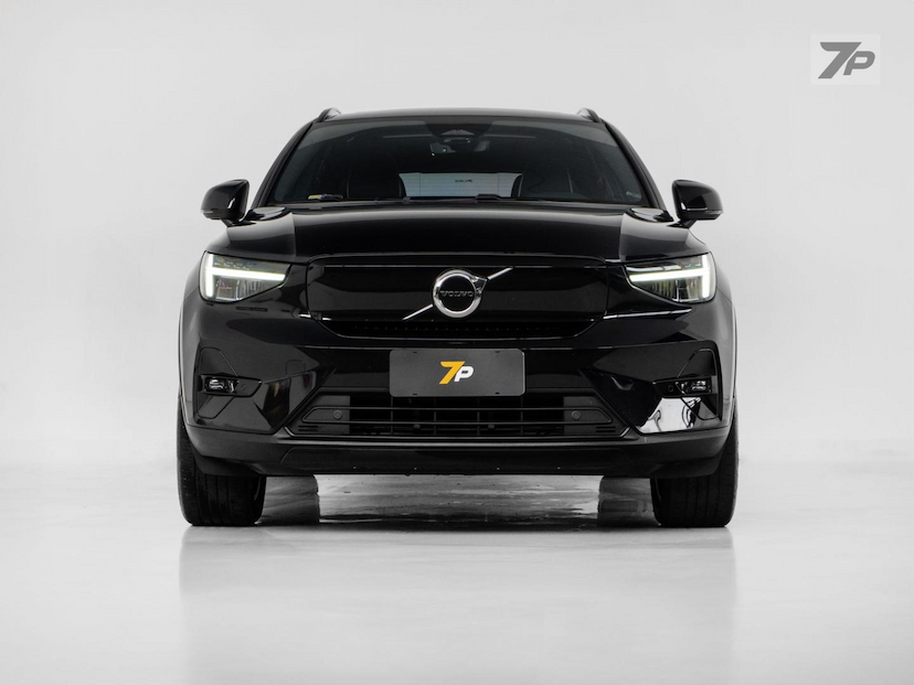 Foto do veículo VOLVO XC40  6 PLUS 2023 42.000 KM 193.500,00