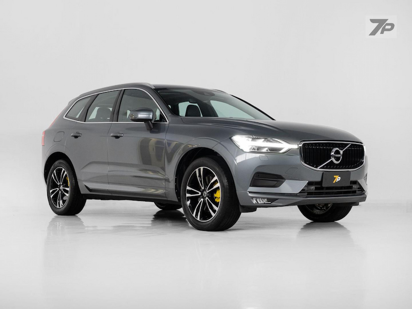Foto do veículo VOLVO XC60  D5 MOMENTUM 2020 74.000 KM 174.900,00