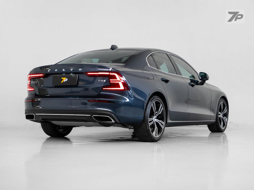 Foto do veículo VOLVO S60  T5 INSCRIPT 2020 59.433 KM 167.500,00