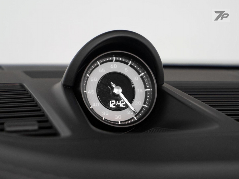Foto do veículo PORSCHE 911  TARGA 4GTS 2022 9.238 KM 1.044.500,00