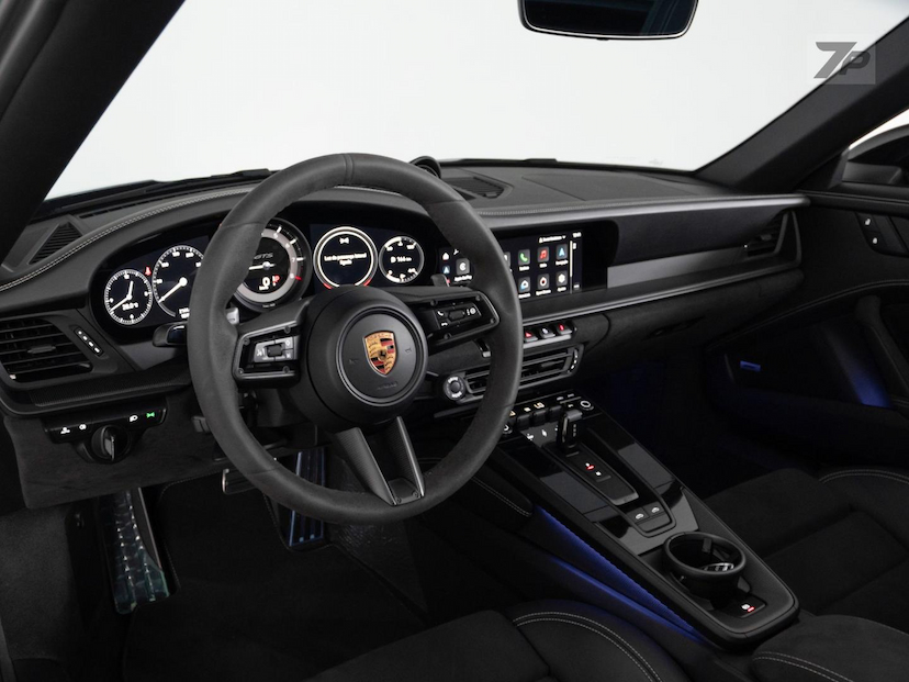 Foto do veículo PORSCHE 911  TARGA 4GTS 2022 9.238 KM 1.044.500,00